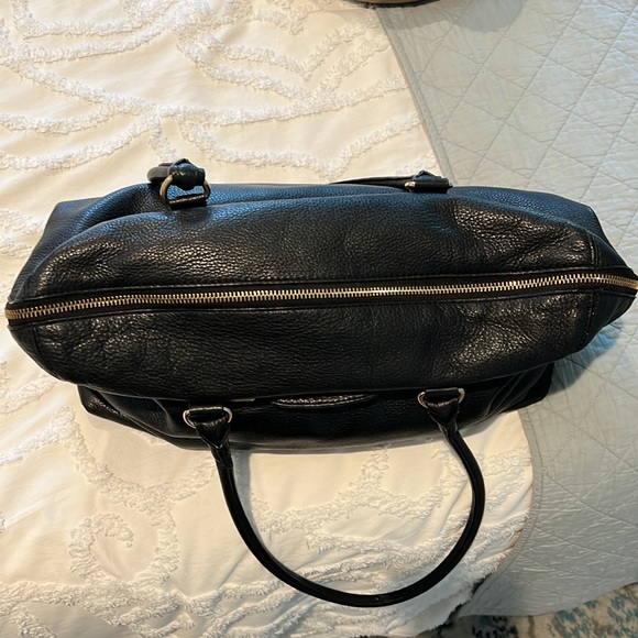 Michael Kors Weekender - Picture 9 of 12